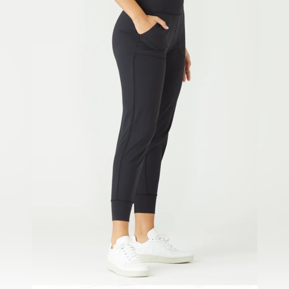 Glyder Black Women's Joggers nwt